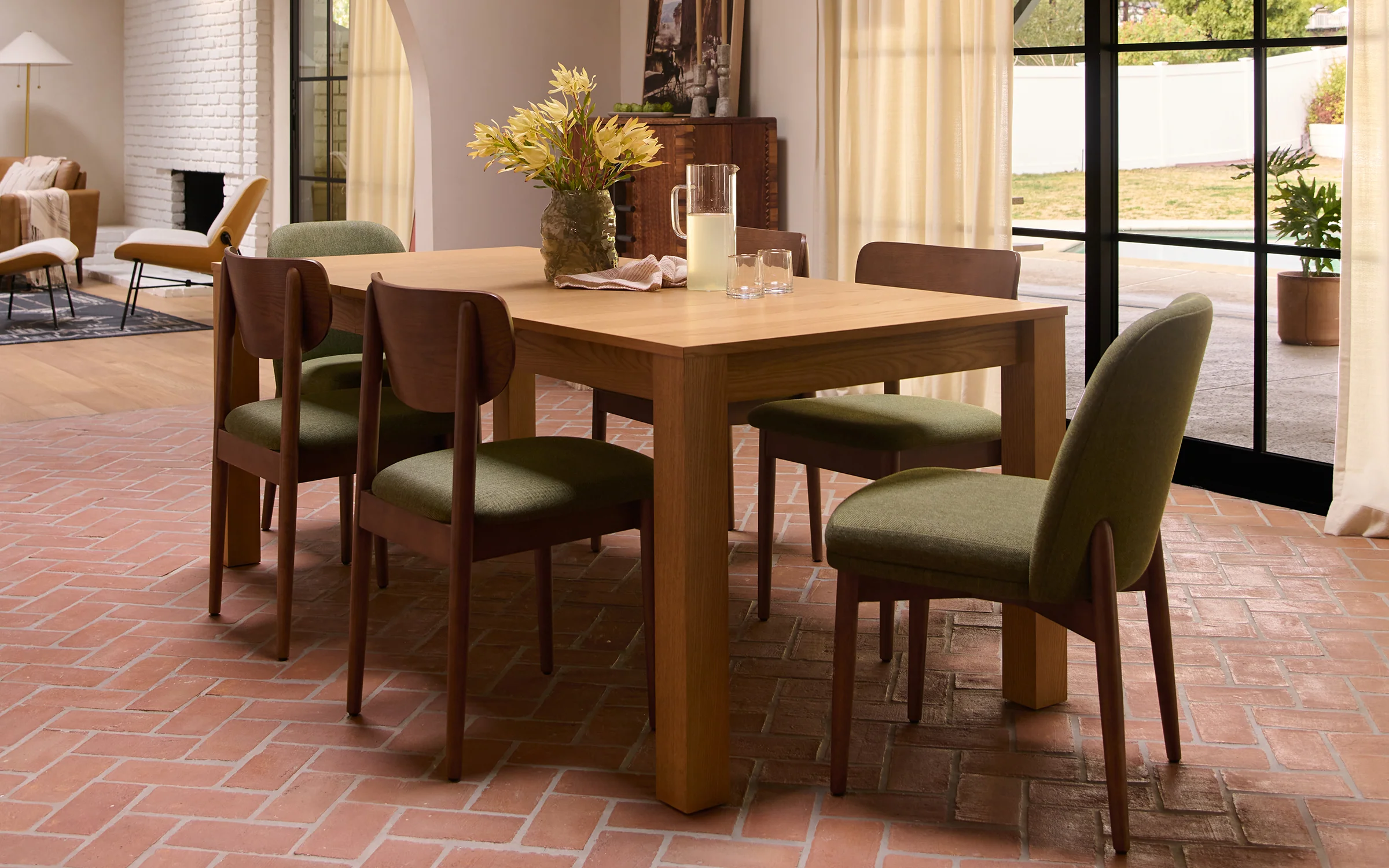 Harvest Extendable Dining Table (59' to 79')