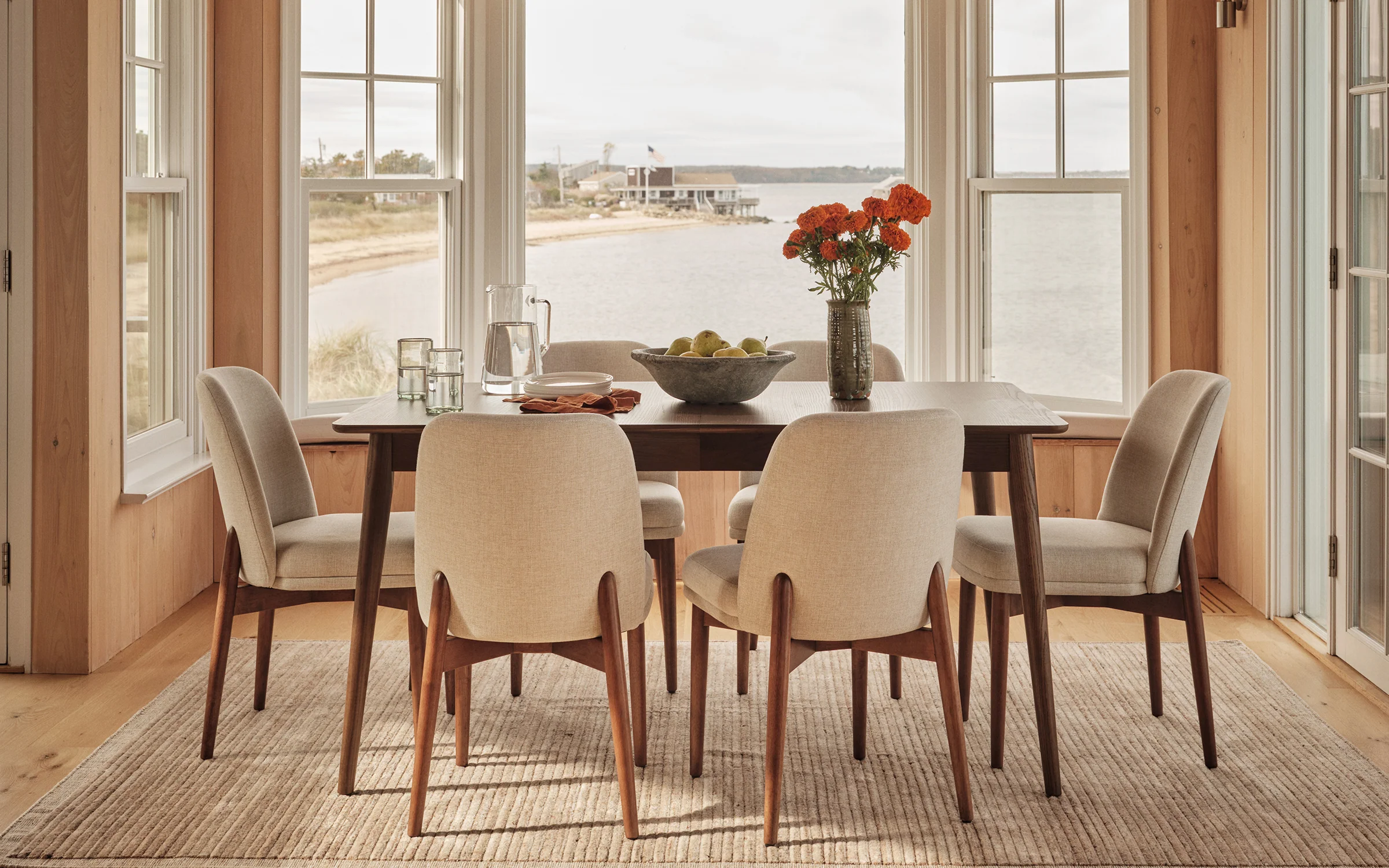 Serif Extendable Dining Table (59\" to 79\")