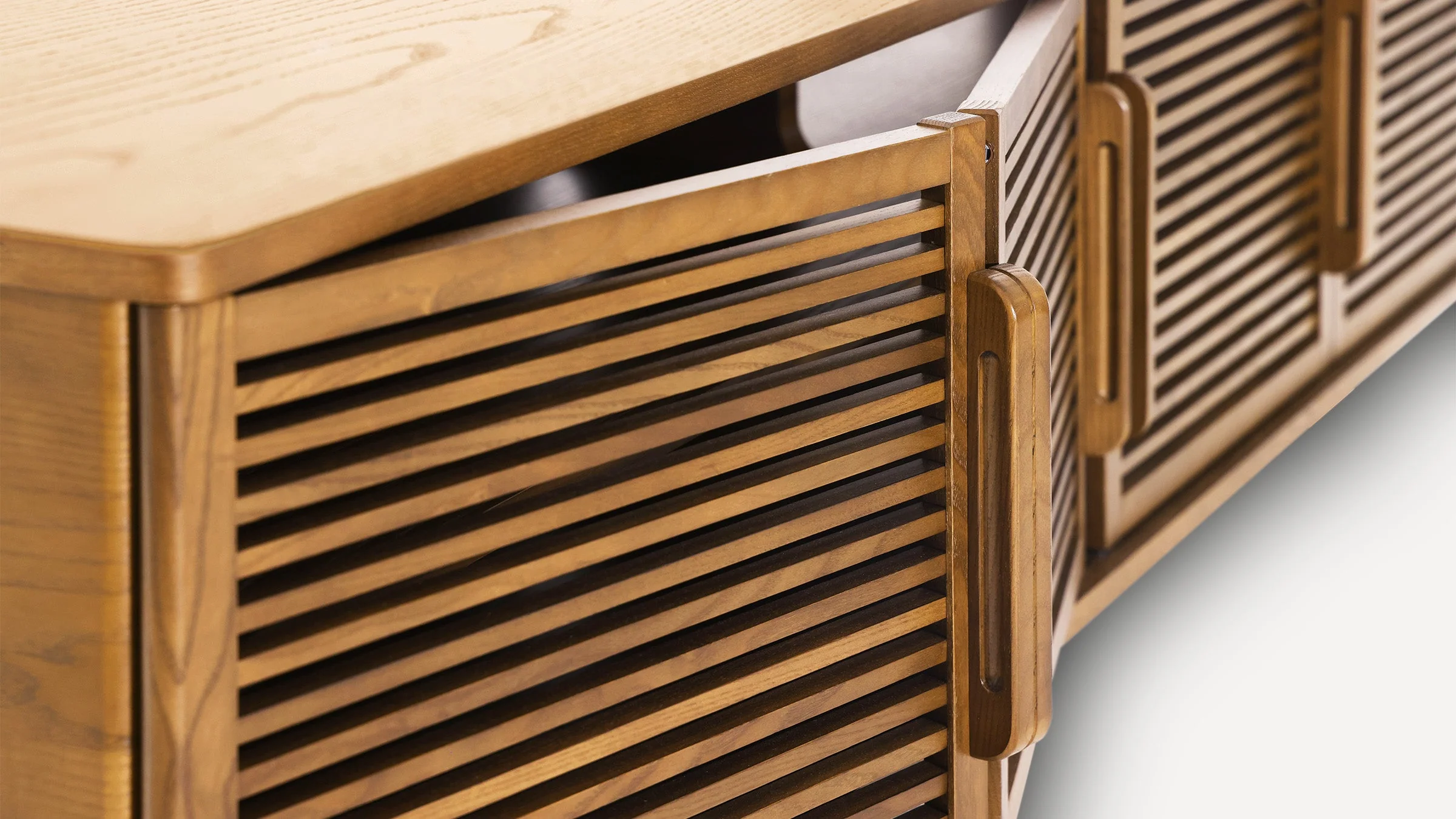 Opera Media Console